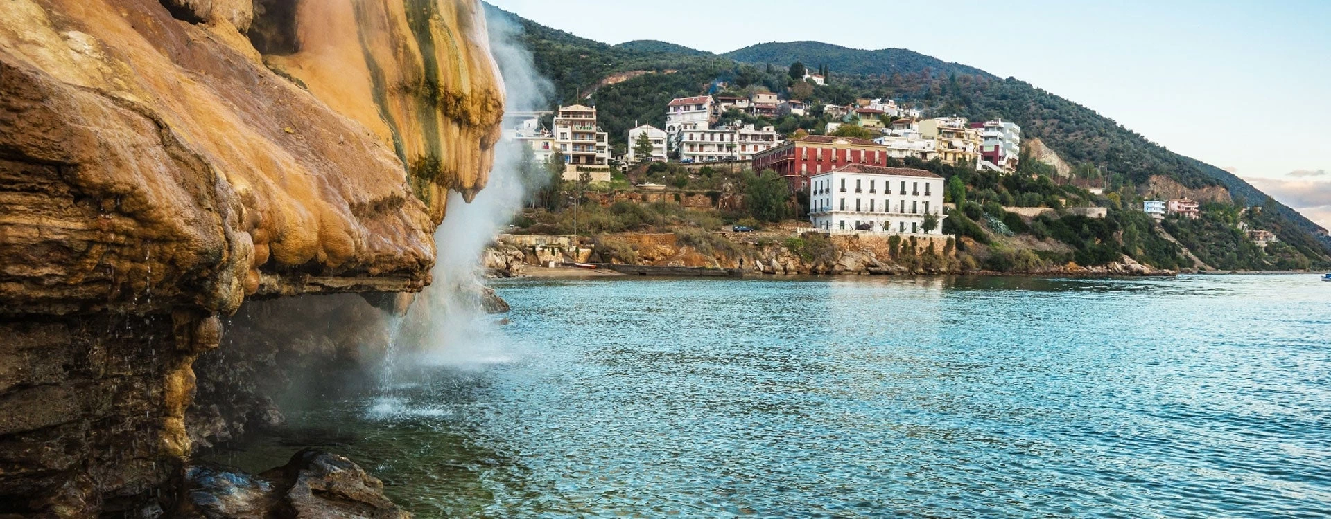 Αιδηψός: Η ονειρεμένη λουτρόπολη της Εύβοιας με τις αρχαιότερες ιαματικές πηγές του κόσμου (βίντεο)